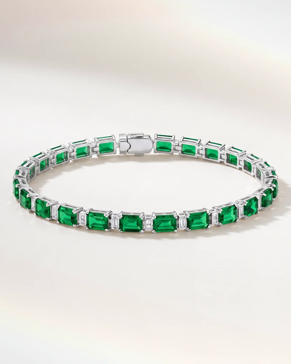 ORTIGAS Emerald and Diamond Line bracelet, front view