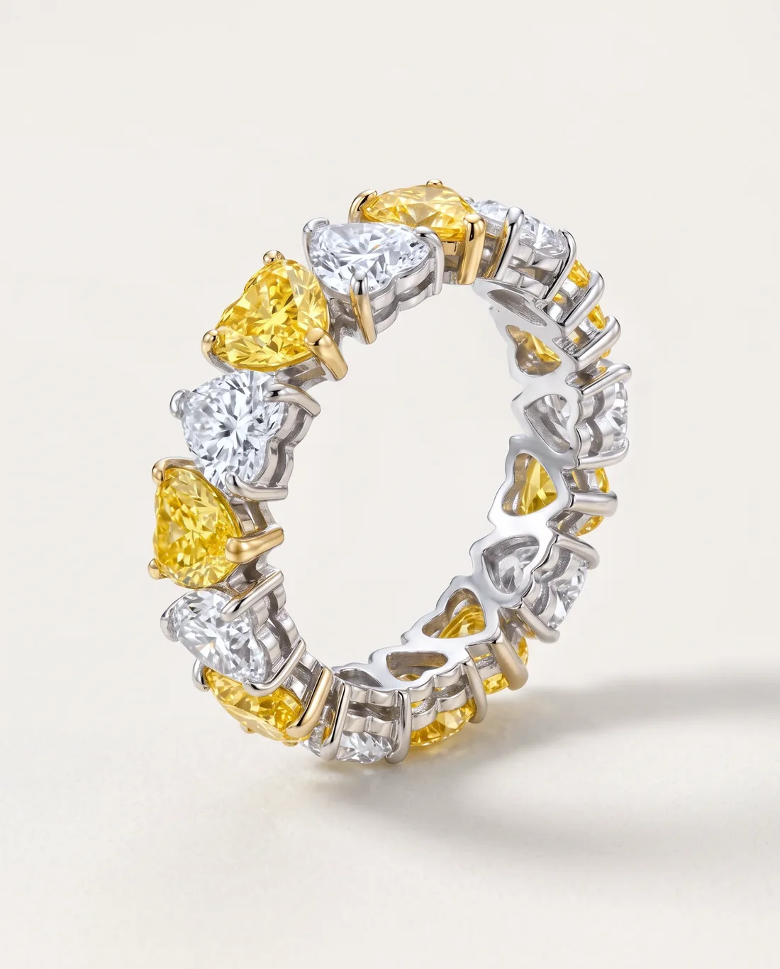 ORTIGAS Alternating Hearts ring, front view